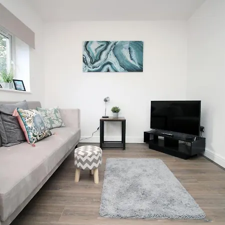 Spacious 2 Bedroom Apartment With Free Parking Cardiff Exterior photo