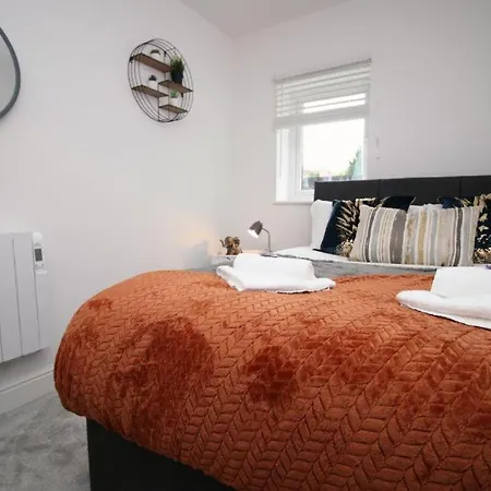 Spacious 2 Bedroom Apartment With Free Parking Cardiff Exterior photo