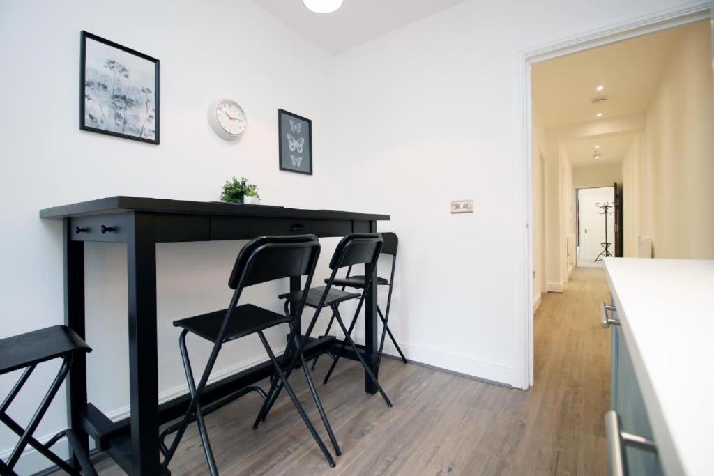 Apartment Spacious 2 Bedroom With Free Parking Cardiff